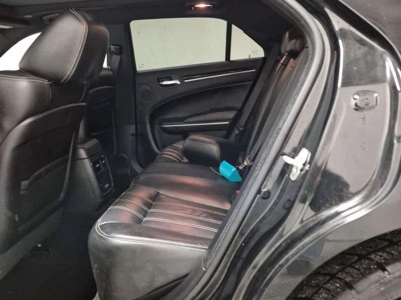 Chrysler 300c S * CARFAX * ПАНОРАМА * ПОДГРЕВИ* ПАМЕТ* , снимка 13 - Автомобили и джипове - 53565119