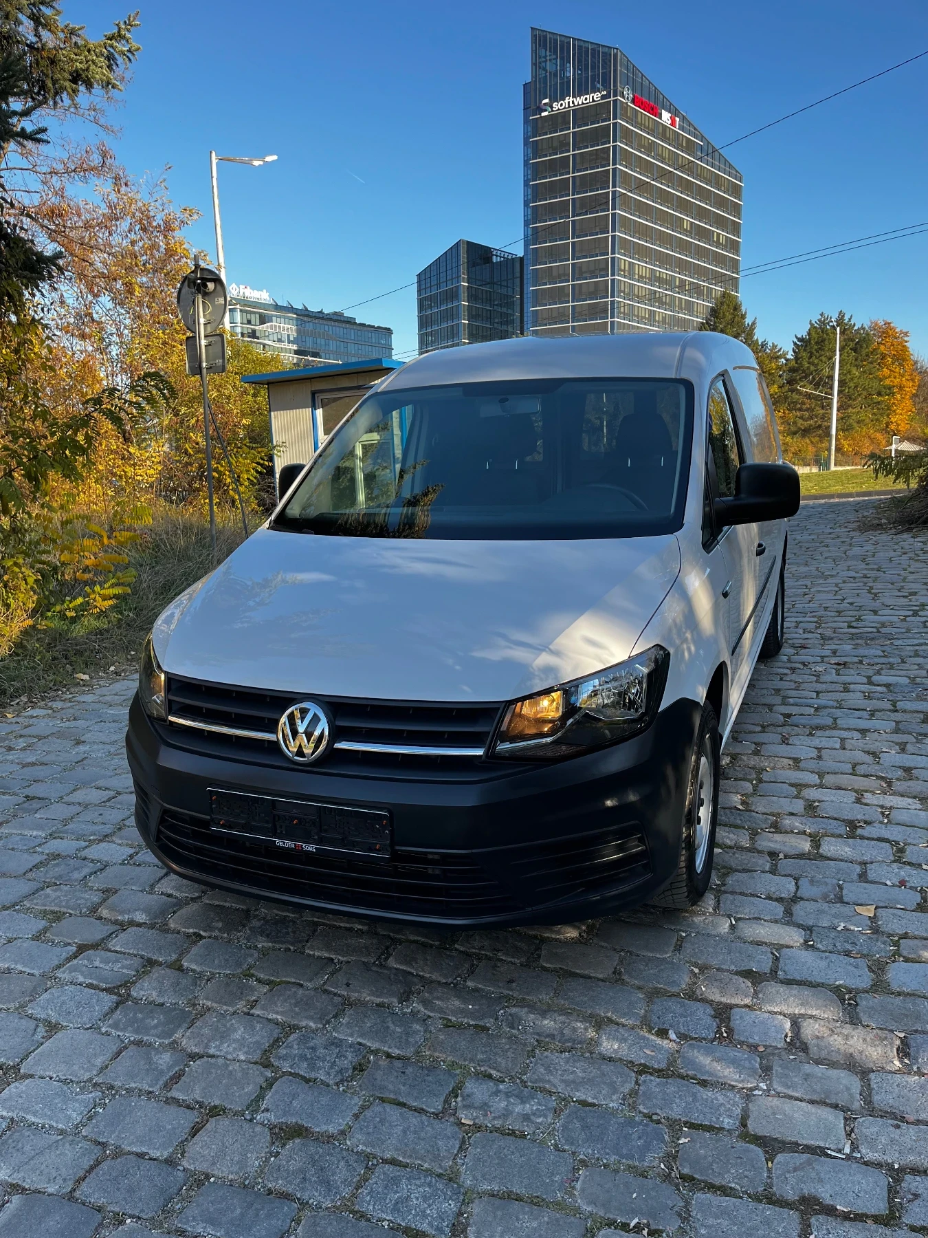 VW Caddy 2.0TDI MAXI  - изображение 4