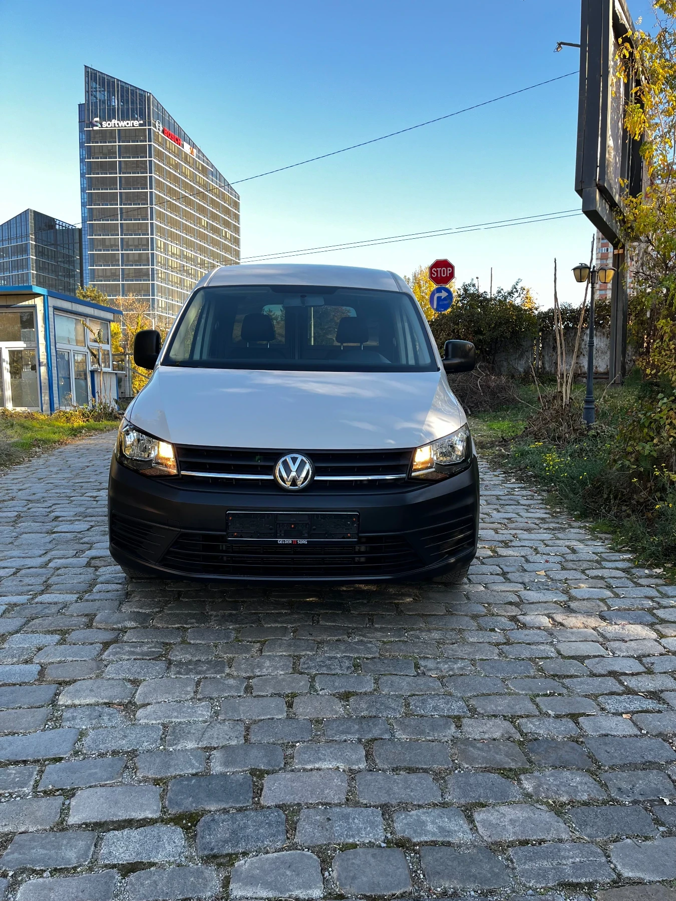 VW Caddy 2.0TDI MAXI  - изображение 2