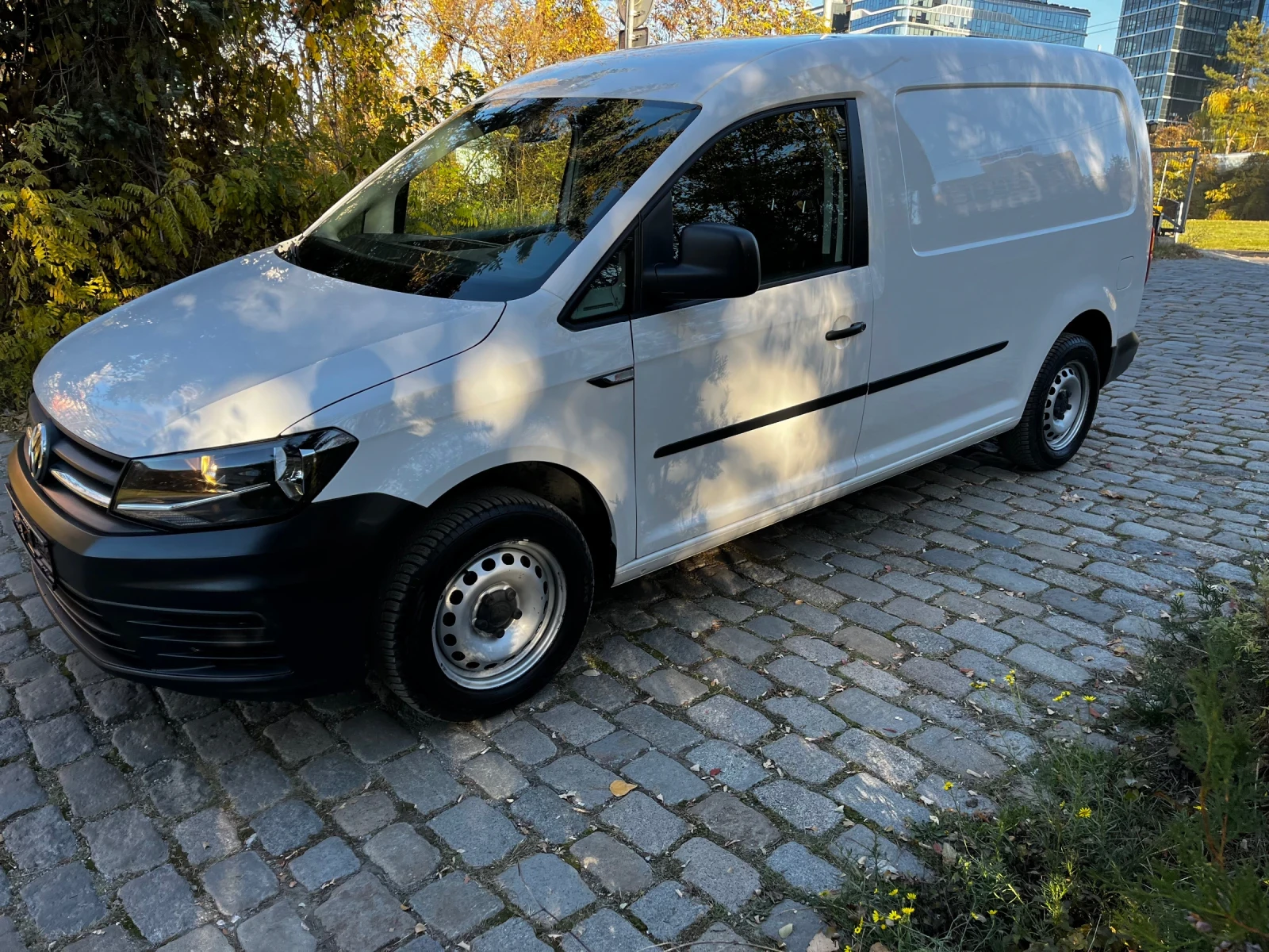 VW Caddy 2.0TDI MAXI  - изображение 5