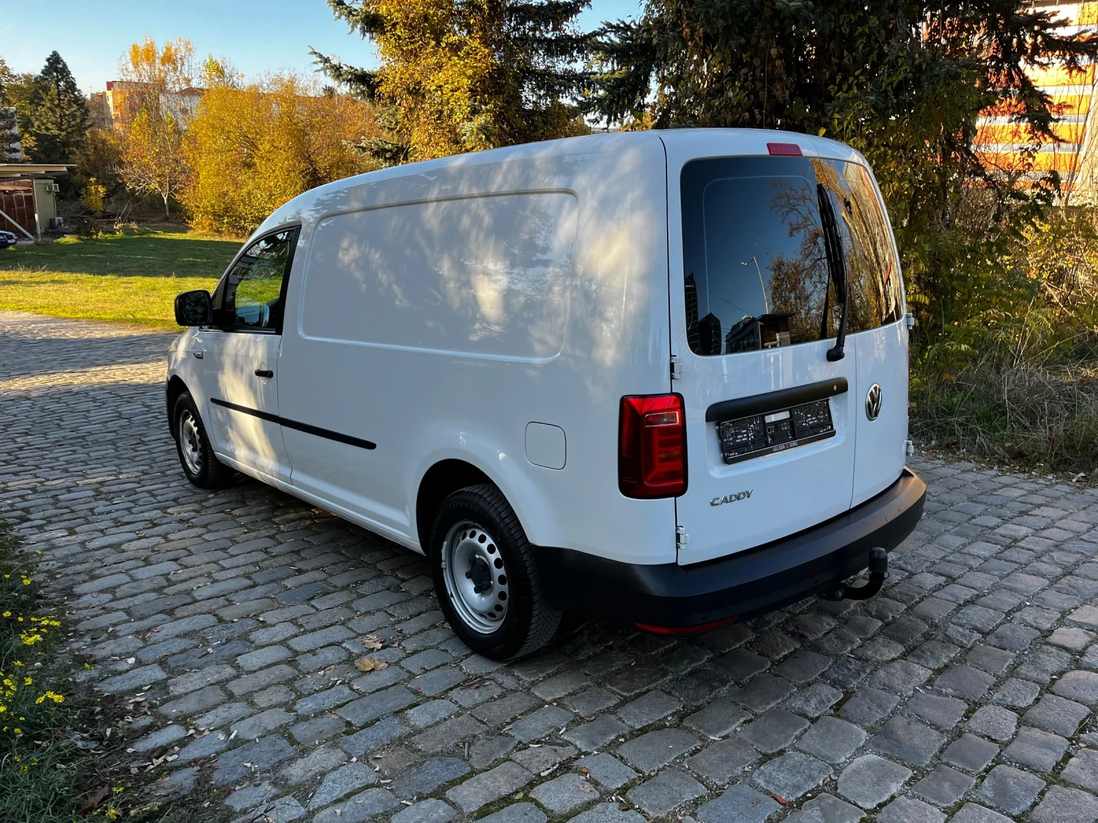 VW Caddy 2.0TDI MAXI  - изображение 6