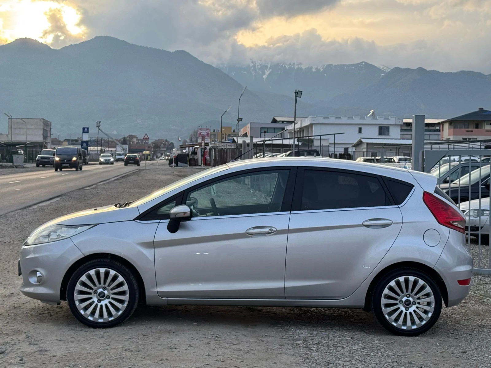 Ford Fiesta 1.4TDCI 70к.с ЛИЗИНГ - изображение 4