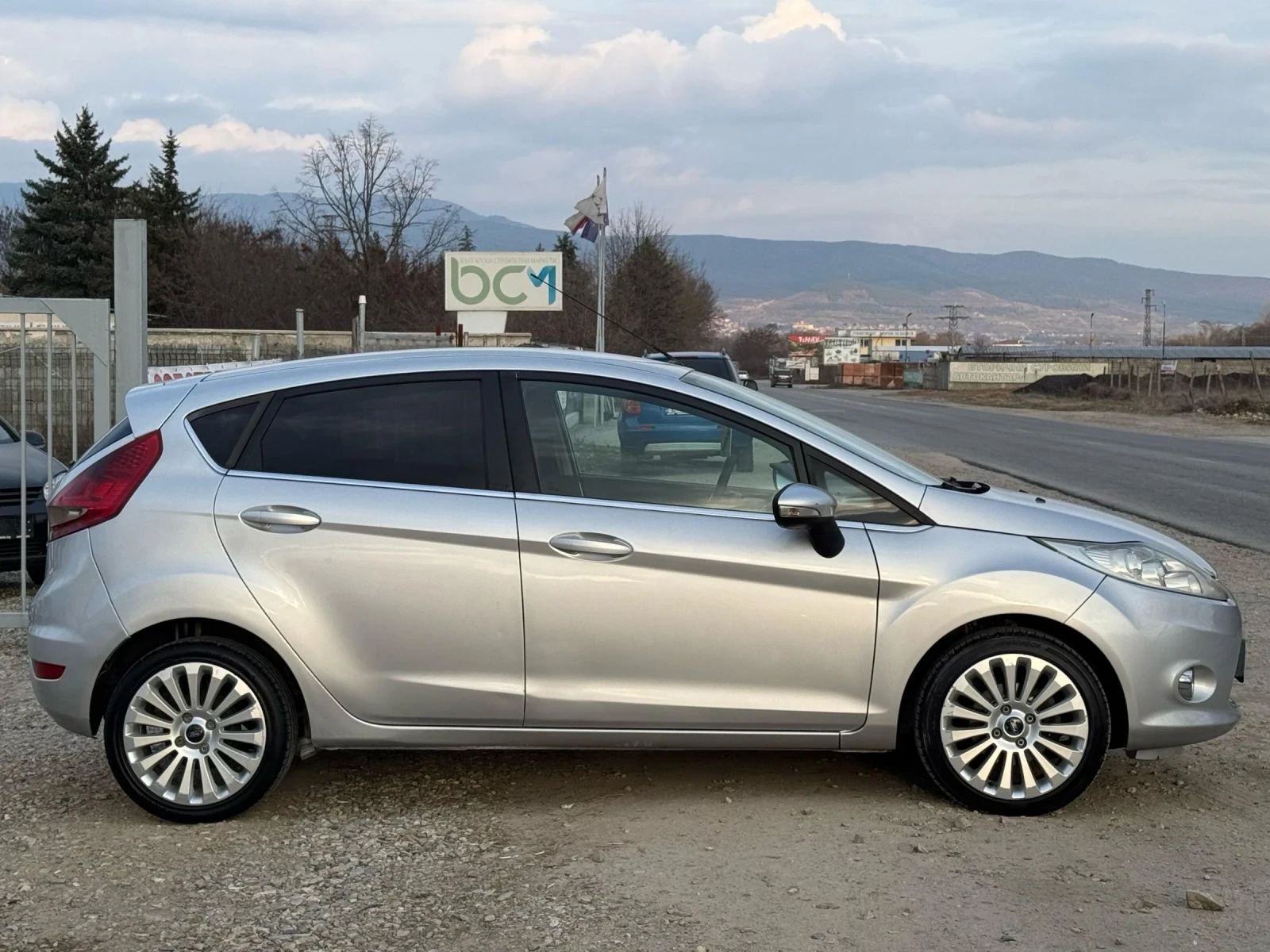 Ford Fiesta 1.4TDCI 70к.с ЛИЗИНГ - изображение 8