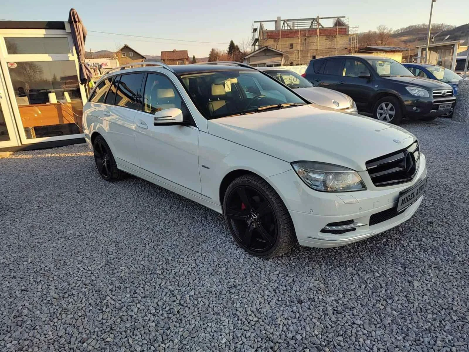 Mercedes-Benz C 220  - изображение 3