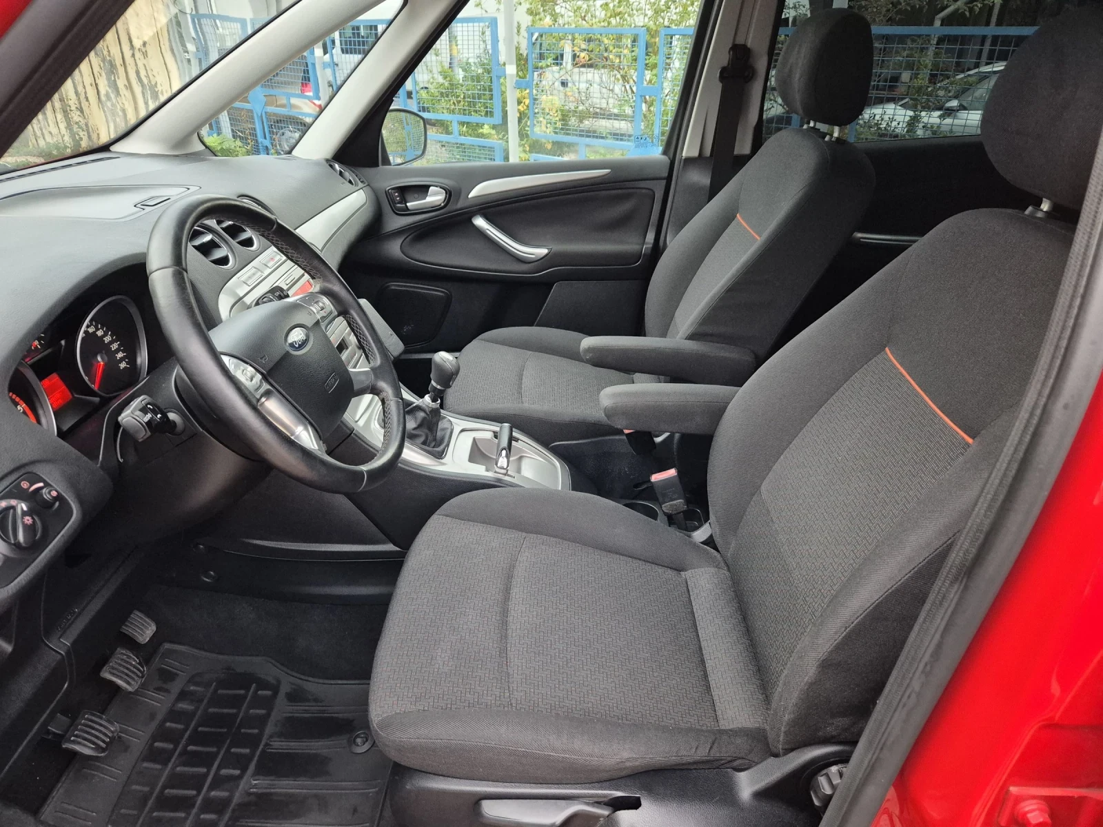 Ford Galaxy 2.0 TDCI - изображение 9