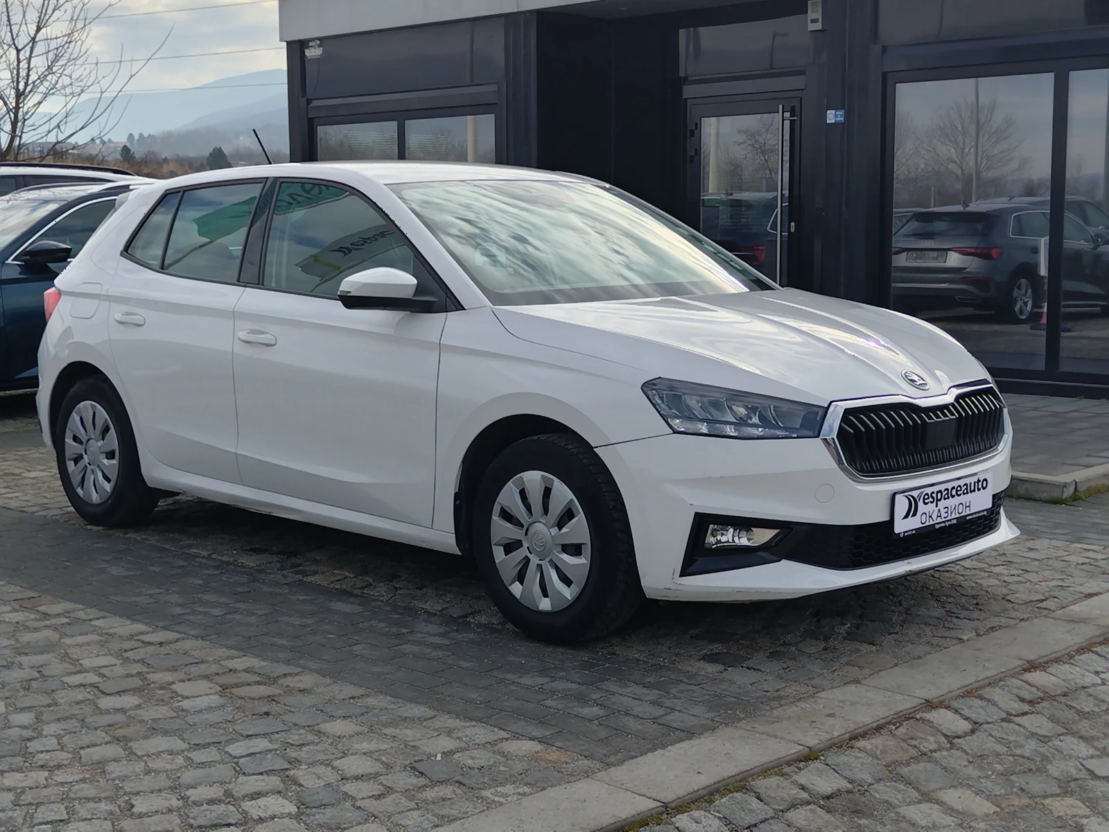 Skoda Fabia AMBITION/1, 0 MPI 65 к.с. Газ/Бензин - изображение 4