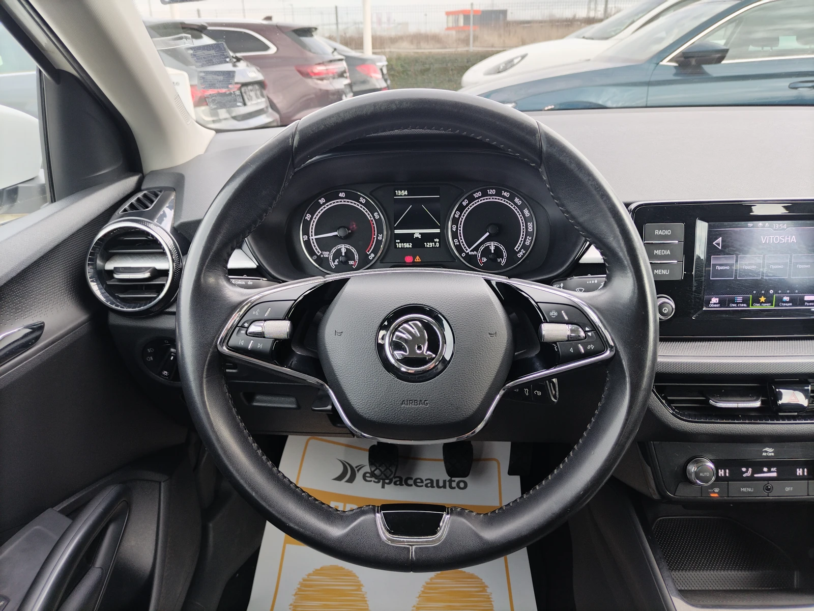 Skoda Fabia AMBITION/1, 0 MPI 65 к.с. Газ/Бензин - изображение 9