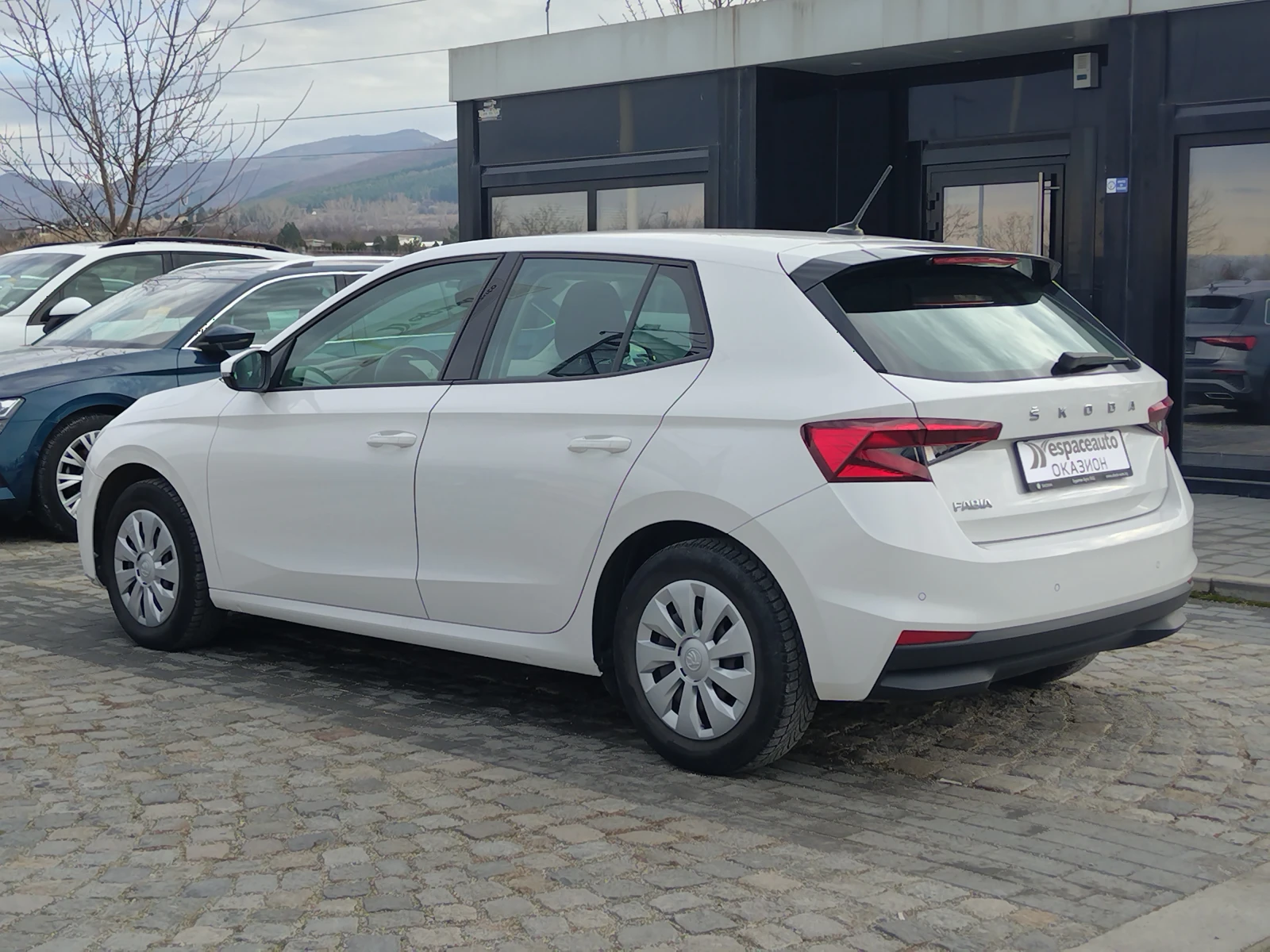 Skoda Fabia AMBITION/1, 0 MPI 65 к.с. Газ/Бензин - изображение 7