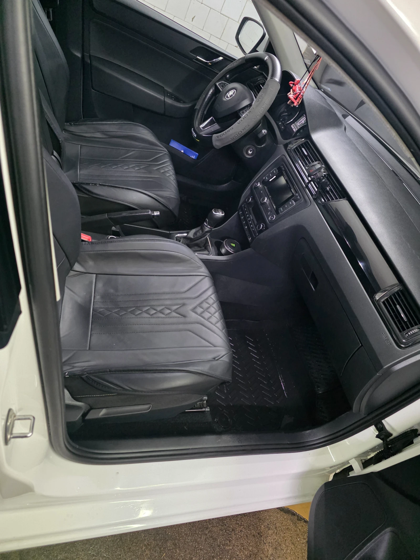 Skoda Rapid 1.2 TSI - изображение 10