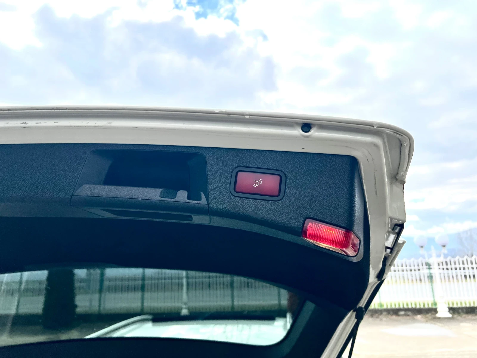 Mercedes-Benz E 350 E350 E63 BlueEFFICIENCY, снимка 16 - Автомобили и джипове - 53730584