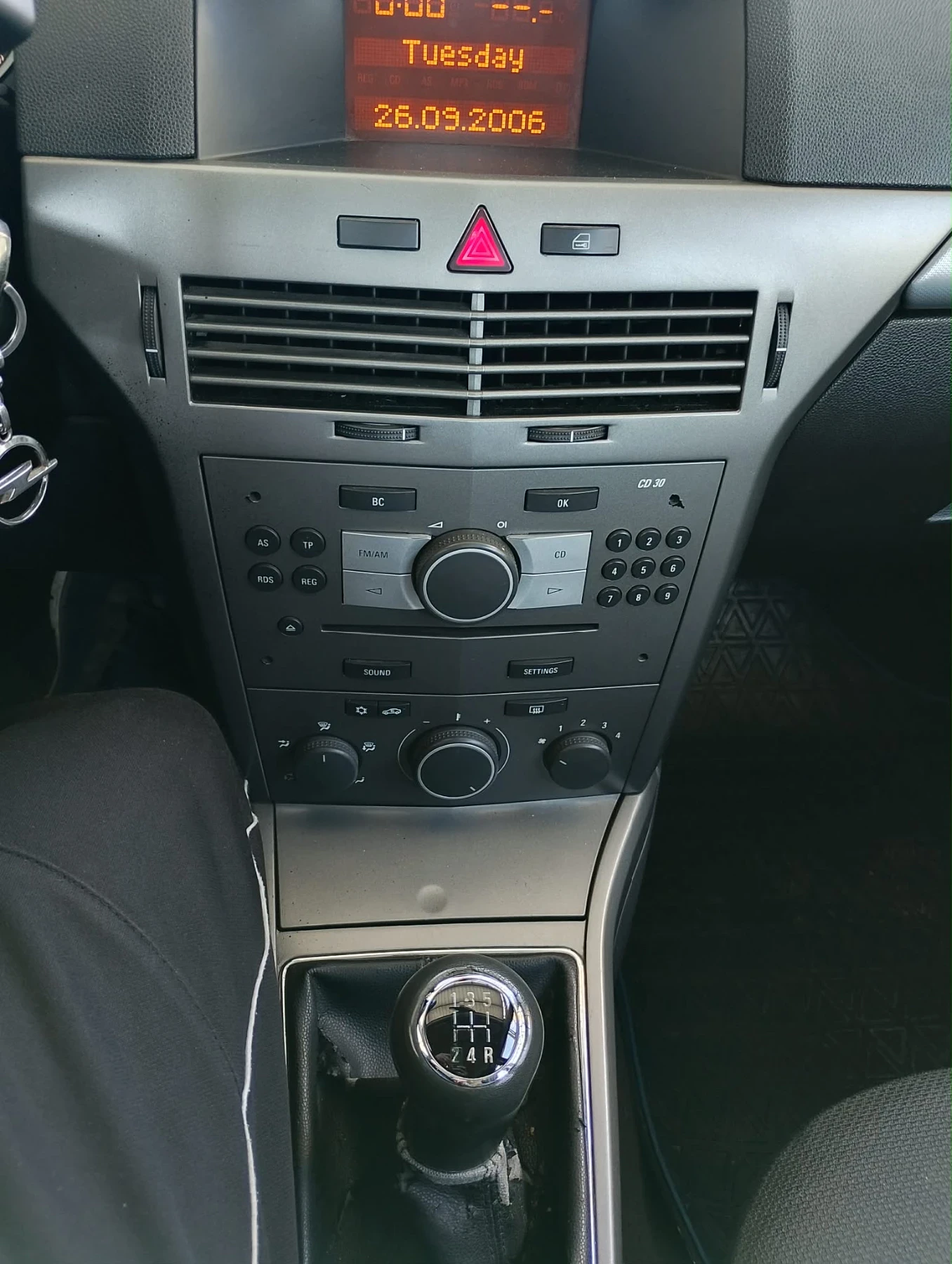 Opel Astra, снимка 7 - Автомобили и джипове - 53707811