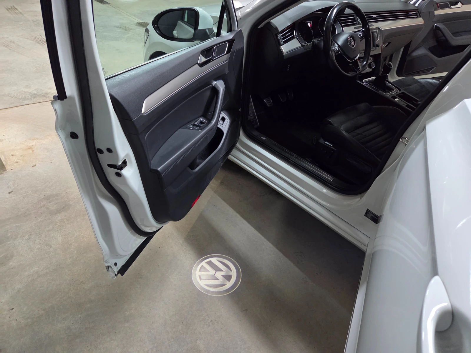 VW Passat Highline, снимка 13 - Автомобили и джипове - 53846907