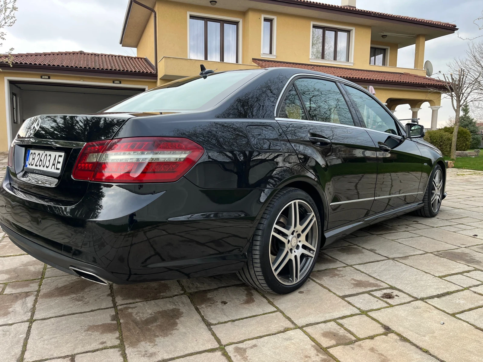 Mercedes-Benz E 350, снимка 3 - Автомобили и джипове - 53963232