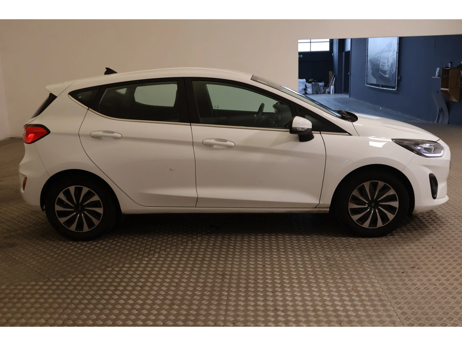 Ford Fiesta EcoBoost Titanium, снимка 6 - Автомобили и джипове - 54037673