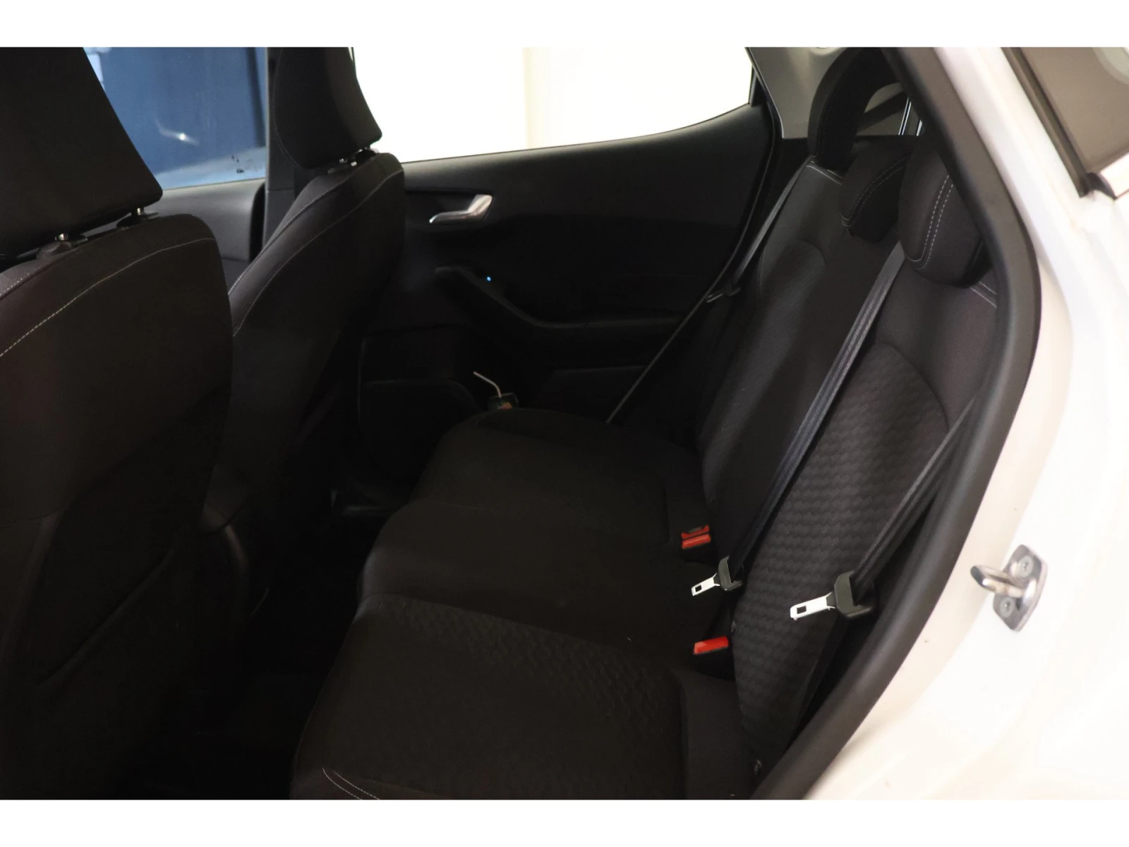 Ford Fiesta EcoBoost Titanium, снимка 12 - Автомобили и джипове - 54037673