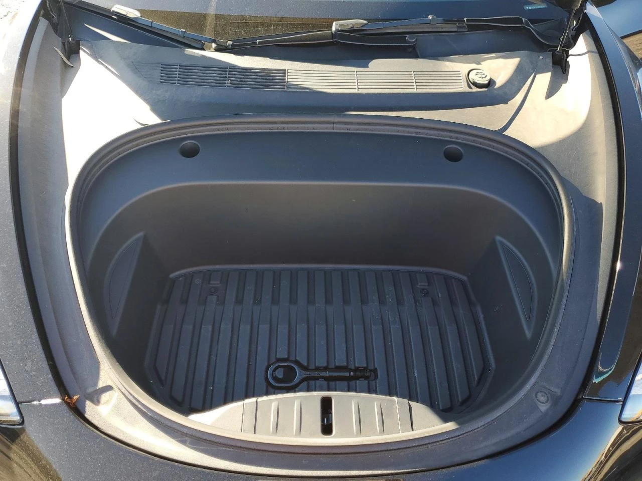 Tesla Model 3 RWD, снимка 11 - Автомобили и джипове - 54158451