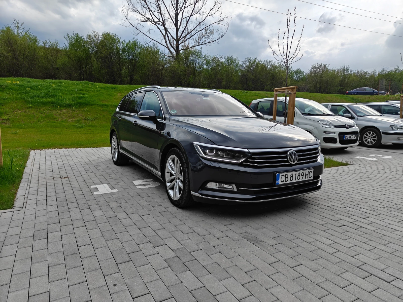 VW Passat B8 2.0TDI 190кс. Highline, снимка 2 - Автомобили и джипове - 54258275