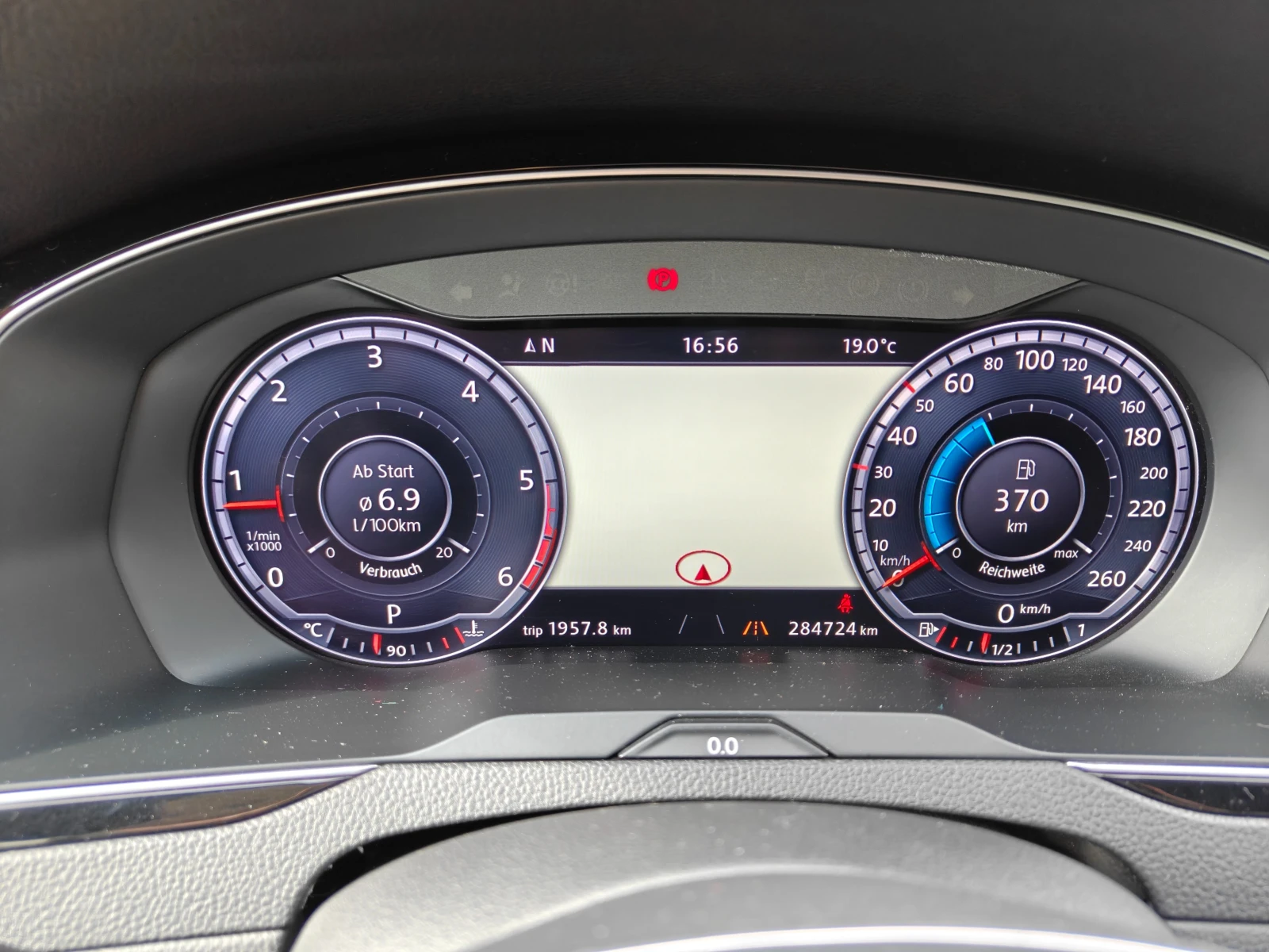 VW Passat B8 2.0TDI 190кс. Highline, снимка 11 - Автомобили и джипове - 54258275