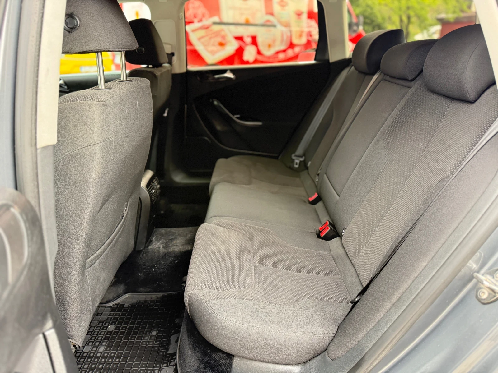 VW Passat 1.9TDI Климатик/Темпомат/Евро 4, снимка 13 - Автомобили и джипове - 54778841