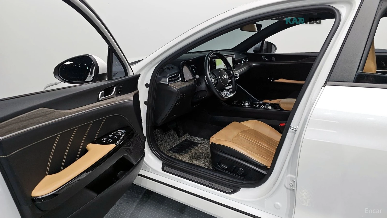 Kia K5 * 1.6T* SIGNATURE* КОЖА* ПОДГРЕВ* ОБДУХВАНЕ* КАМЕР, снимка 10 - Автомобили и джипове - 55263886