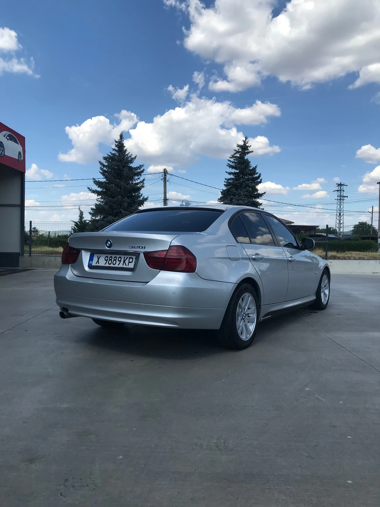 BMW 320, снимка 4 - Автомобили и джипове - 55319683