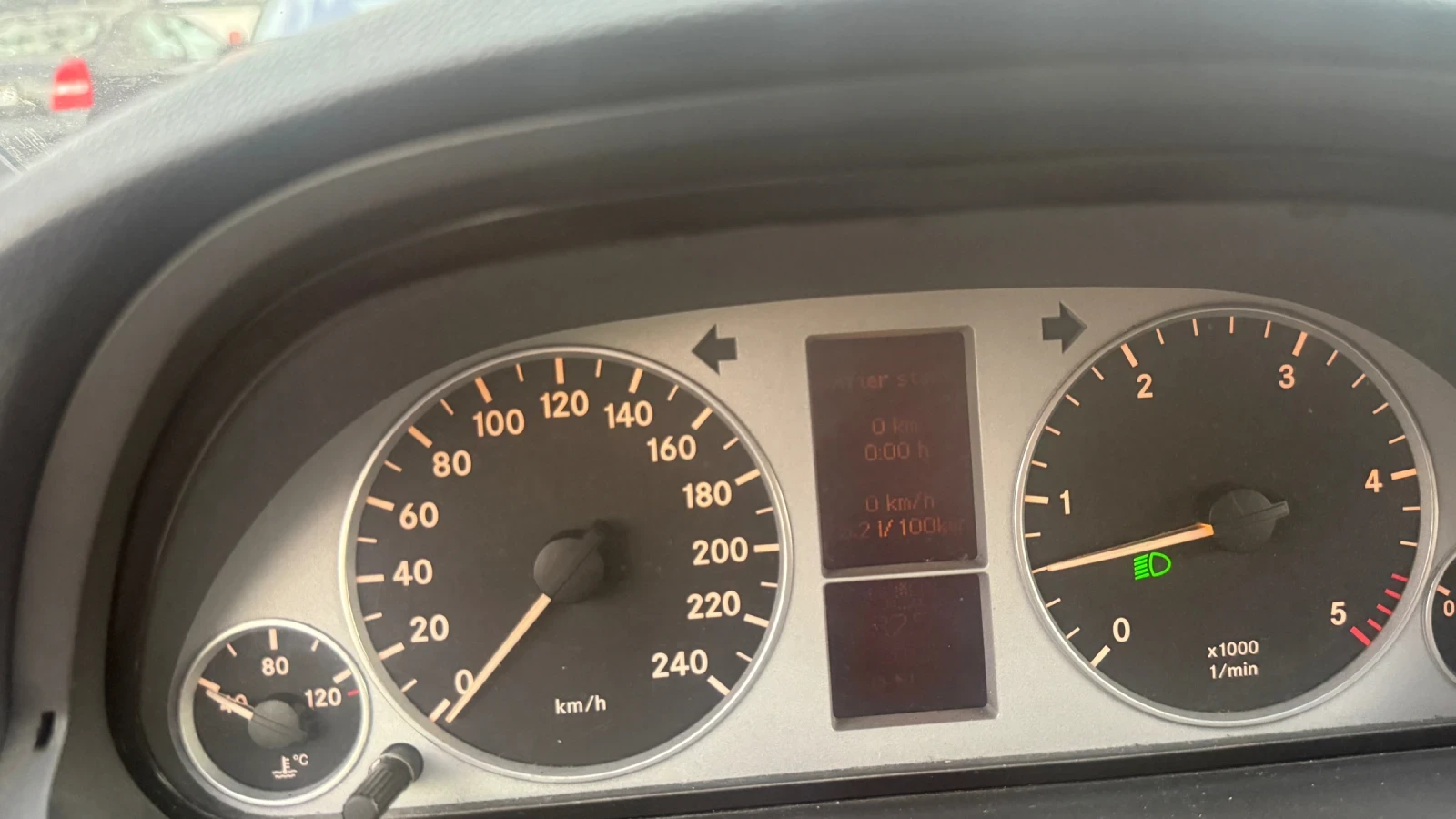 Mercedes-Benz B 180, снимка 9 - Автомобили и джипове - 55334004