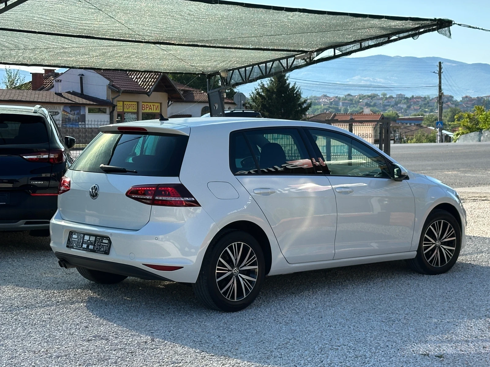 VW Golf Allstar* 2.0 tdi* 150k.c* Xenon* , снимка 5 - Автомобили и джипове - 55419249