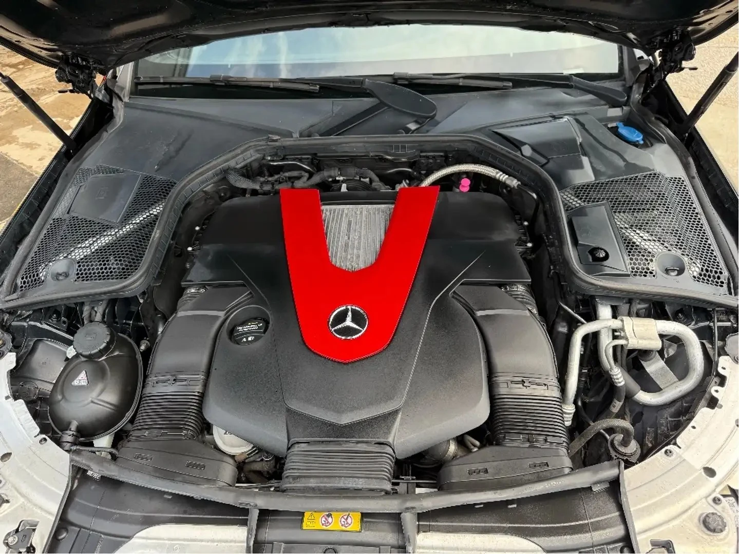 Mercedes-Benz C 43 AMG ЧЕВРВЕНА КОЖА* ПОДГРЕВ* ОБДУХВ* BURMASTER* PANO* 3, снимка 17 - Автомобили и джипове - 55432071