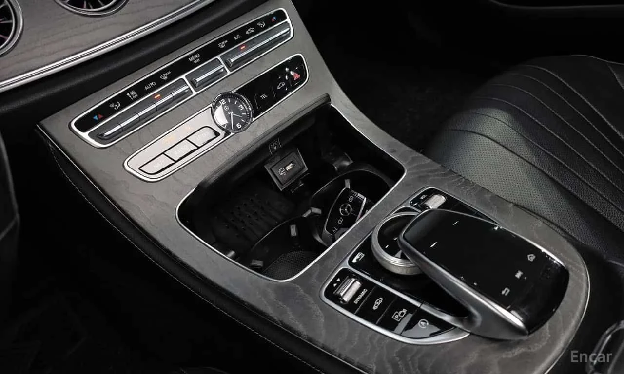 Mercedes-Benz CLS 400 d 4MATIC /ОБДУХВАНЕ/ШИБИДАХ/ДИСТРОНИК/360, снимка 17 - Автомобили и джипове - 55728845