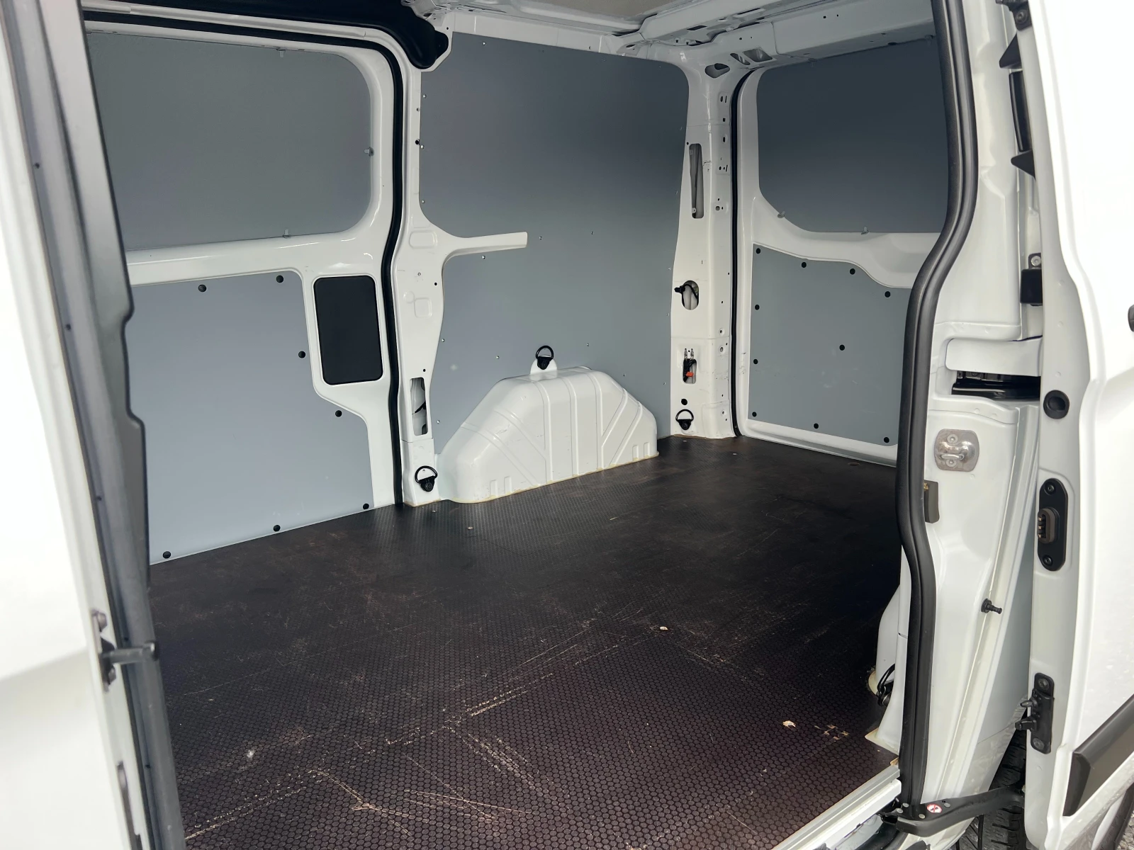 Ford Transit Custom 2.0TDCi ДВЕ СТРАНИЧНИ ВРАТИ/Серв. история/175502км, снимка 10 - Автомобили и джипове - 55809122