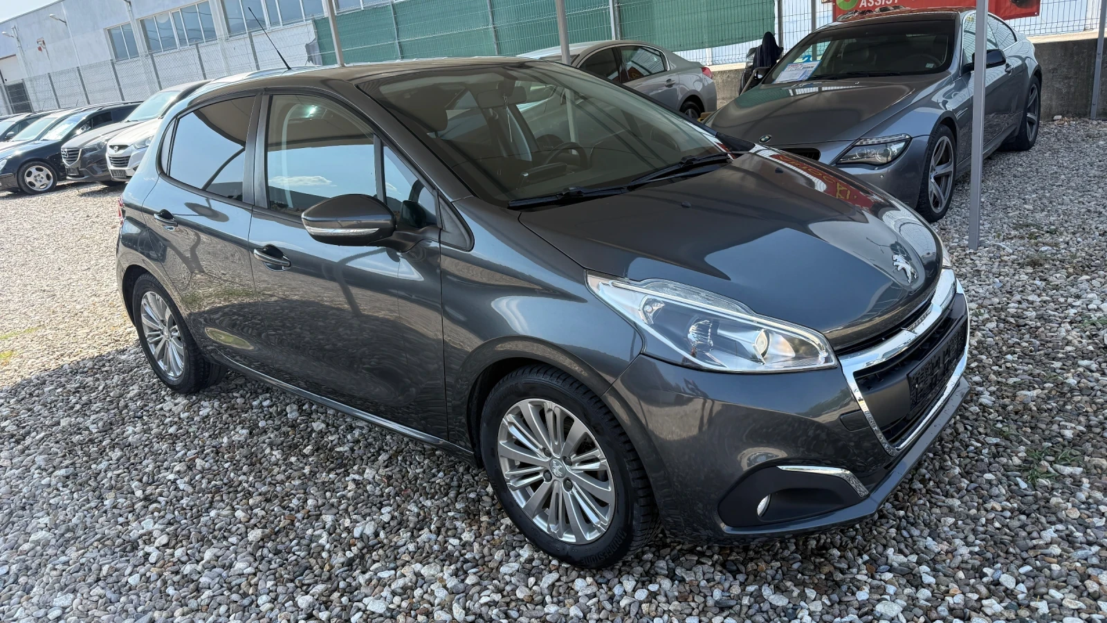 Peugeot 208 1.6 HDI 75 ps, снимка 3 - Автомобили и джипове - 55846307