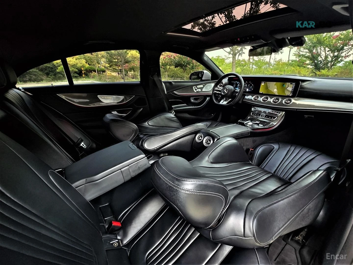 Mercedes-Benz CLS 300 DIESEL* AMG LINE* PANO* LANE ASS* НАВИ* ПАНО* , снимка 7 - Автомобили и джипове - 55931961