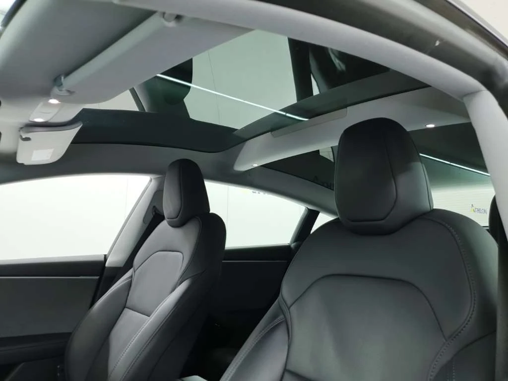 Tesla Model 3 Leather LED Navi Panorama, снимка 13 - Автомобили и джипове - 56606678