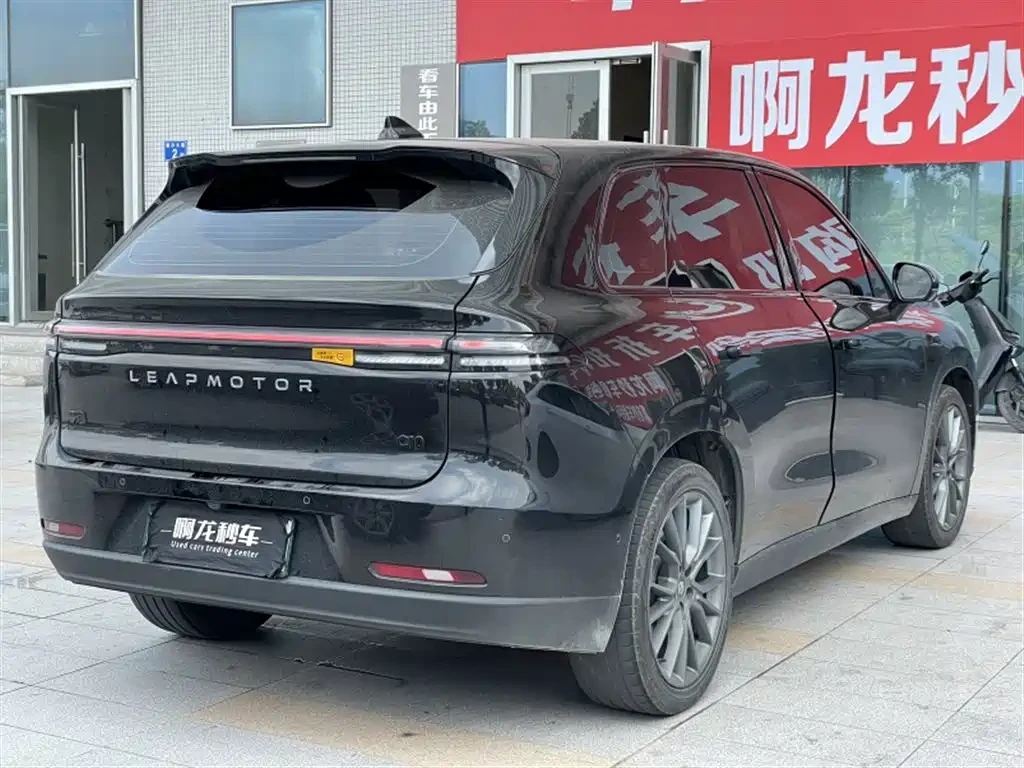 Leapmotor C10 2026 605 Delight Edition, снимка 3 - Автомобили и джипове - 56663516