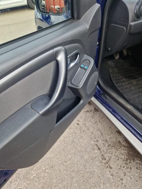 Dacia Duster 1.6 мотор  08  2017 год, снимка 8