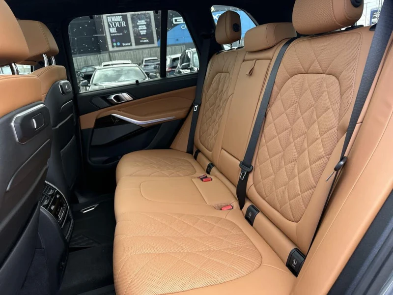 BMW X5 40i* Distronic* Пано* Laser* HUD, снимка 12 - Автомобили и джипове - 52458217