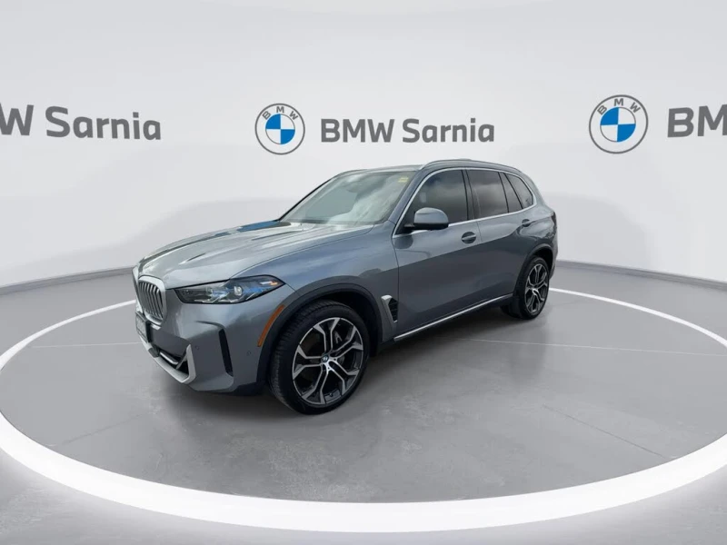 BMW X5 40i* Distronic* Пано* Laser* HUD, снимка 3 - Автомобили и джипове - 52458217