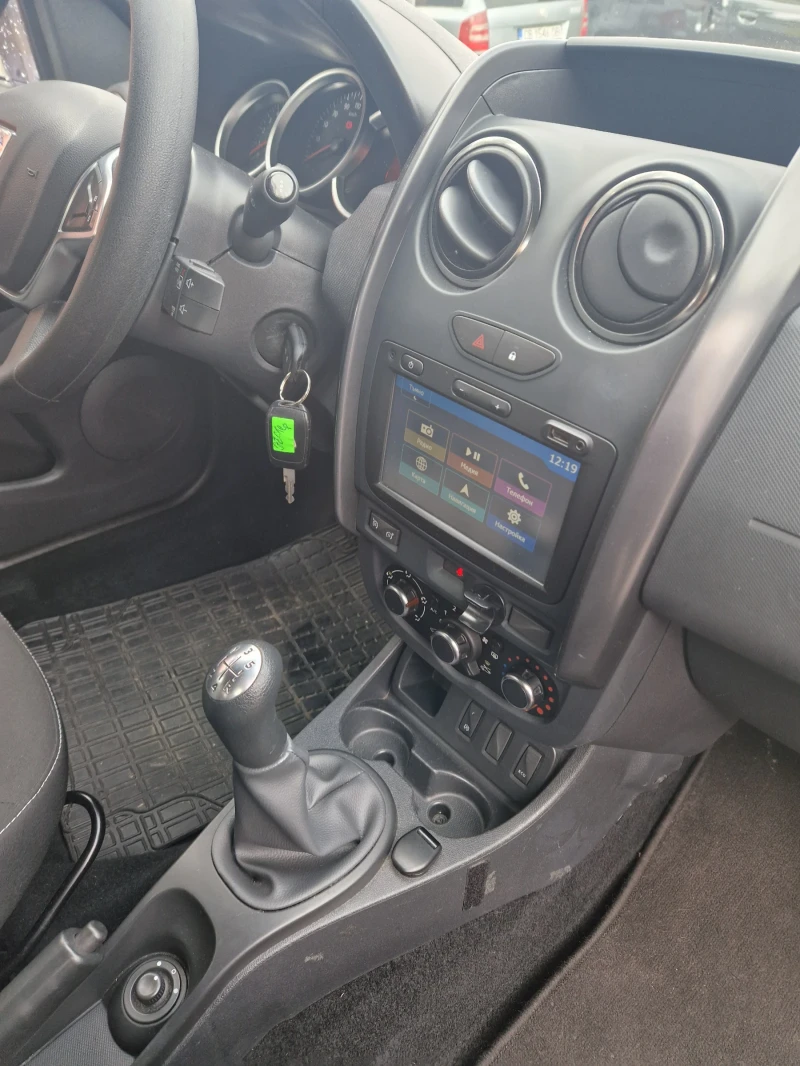 Dacia Duster 1.6 мотор  08  2017 год, снимка 11 - Автомобили и джипове - 53426884