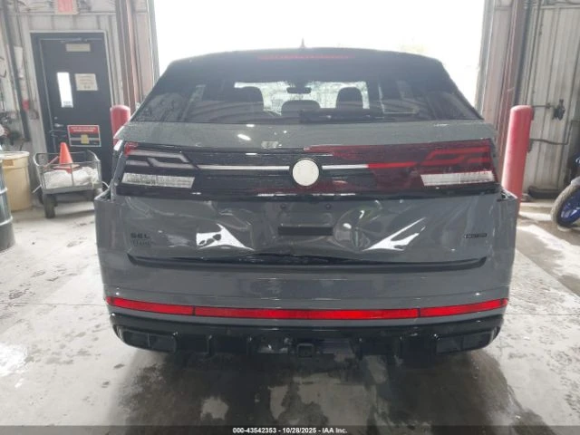 VW Atlas CROSS SPORT 2.0T SEL R-LINE BLACK - изображение 7