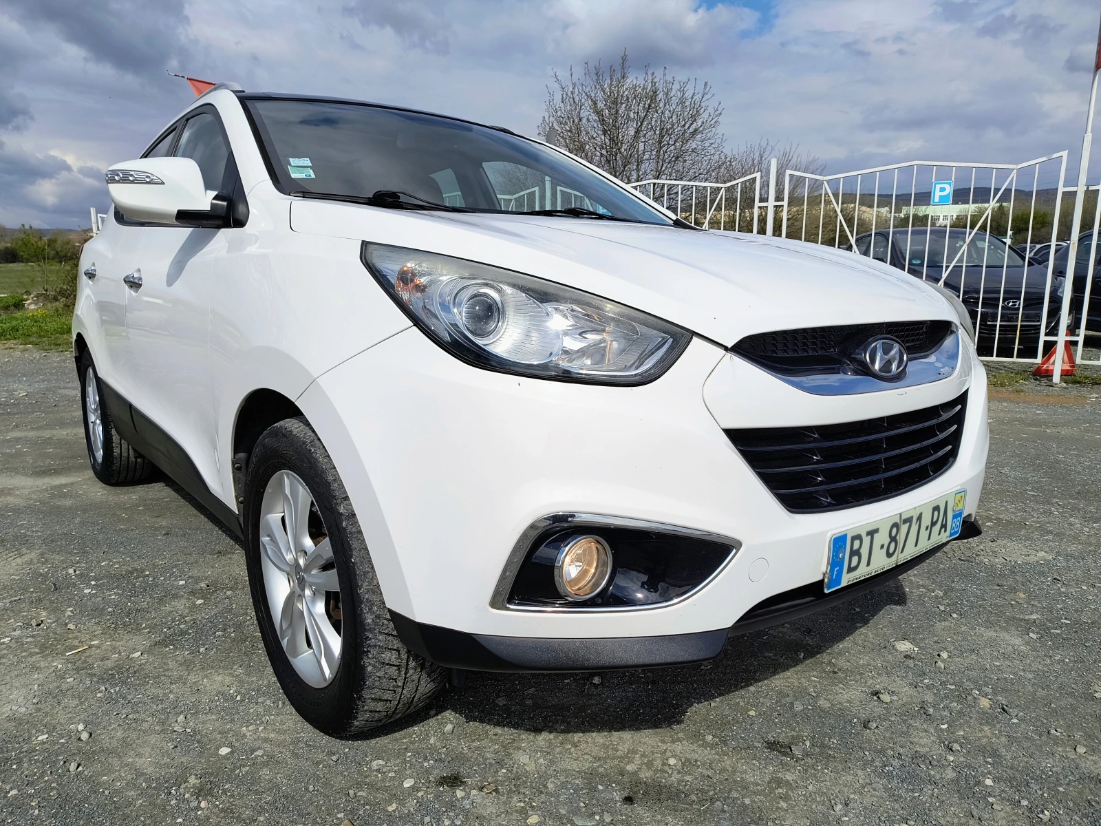 Hyundai IX35 2.0-184 КС NAVI, AUTOMATIC, PANORAMA!!!!!! 4х4 - изображение 3