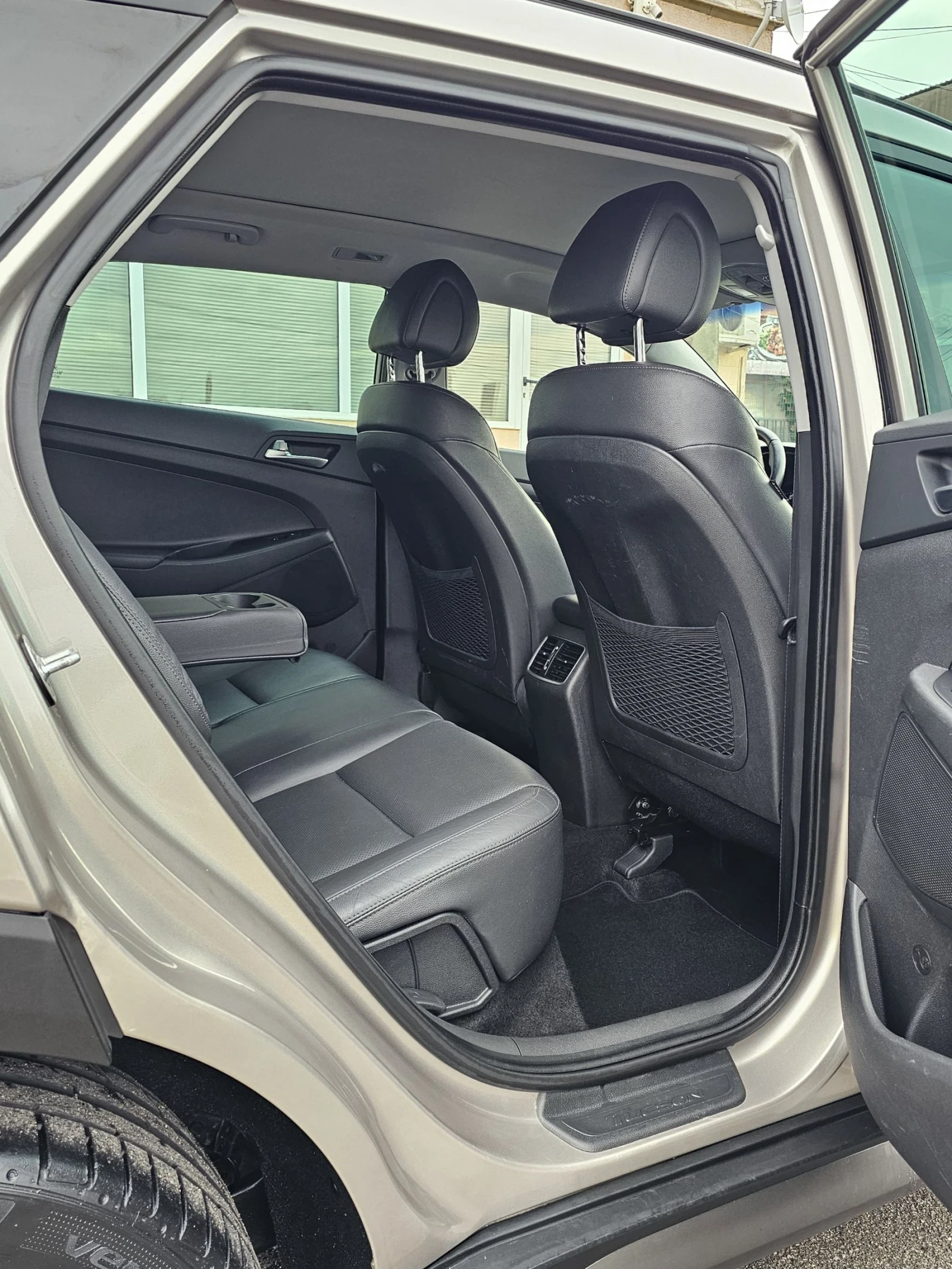 Hyundai Tucson 2.0 CRDI 4WD 185 к.с. Vertex Keyless Панорама - изображение 10