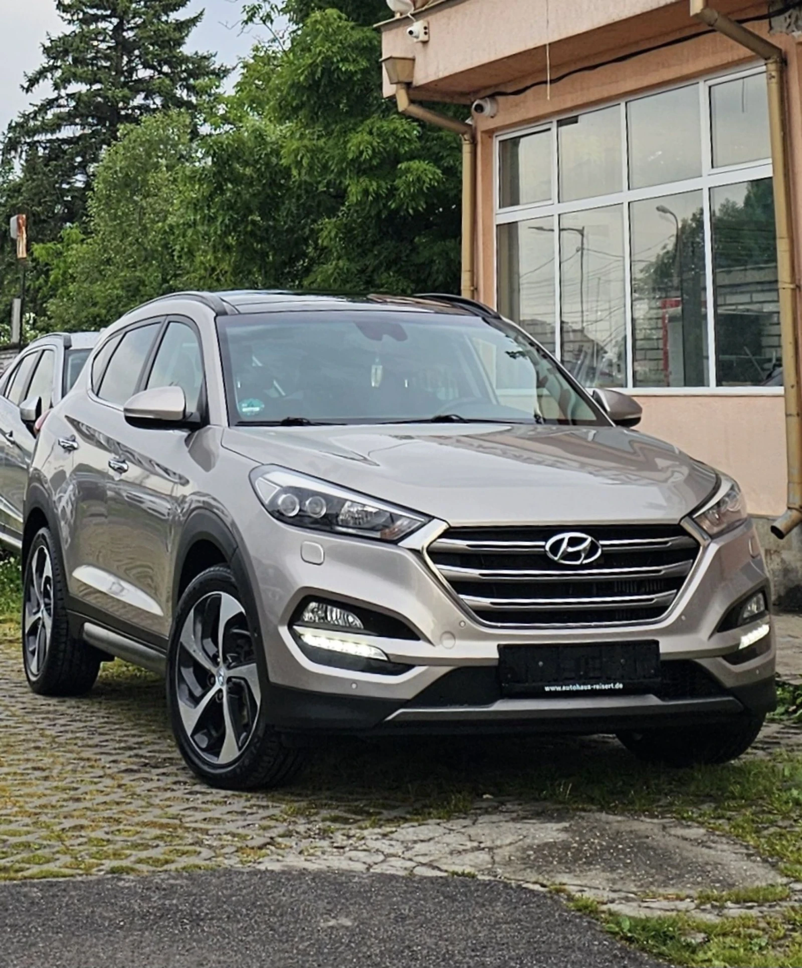 Hyundai Tucson 2.0 CRDI 4WD 185 к.с. Vertex Keyless Панорама - изображение 3