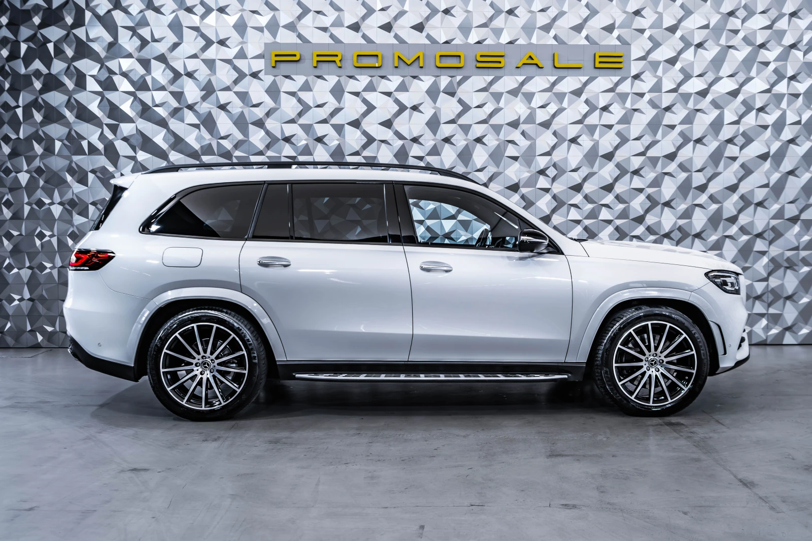 Mercedes-Benz GLS 400 d 4M AMG* Burm* Pano* NightP - изображение 6