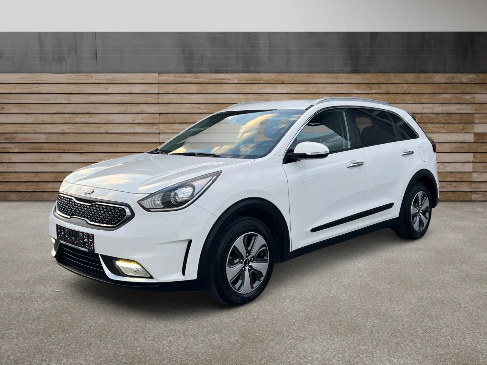 Kia Niro Hybrid 1.6GDi HEV * * ПРОЧЕТИ ОПИСАНИЕТО* * 