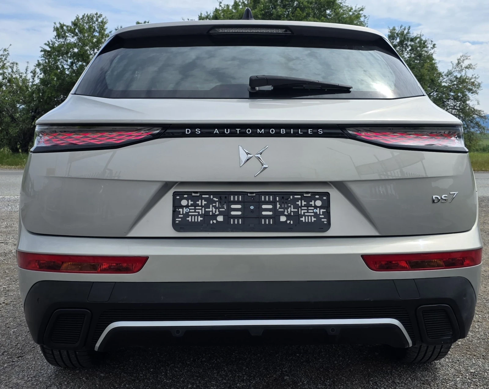 DS DS 7 Crossback 1.5 Hdi-Bastille-Automato-Navi-136hp, снимка 4 - Автомобили и джипове - 54698316