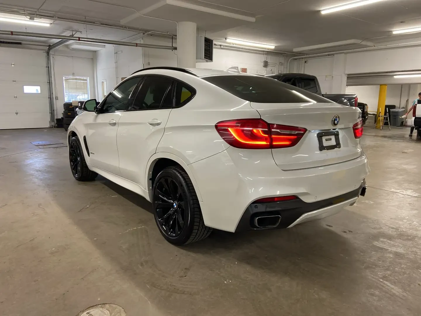 BMW X6 M* SPORT* HARMON* KARDON* ДИГИТАЛНО* ТАБЛО* LANE* , снимка 4 - Автомобили и джипове - 54942354