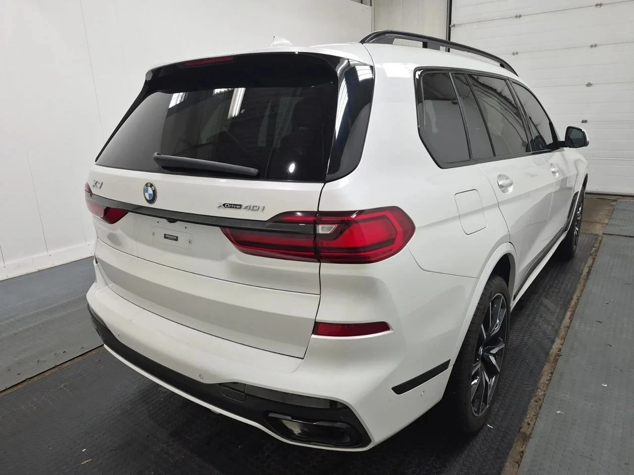 BMW X7 xDrive40i M Sport, снимка 2 - Автомобили и джипове - 56096272