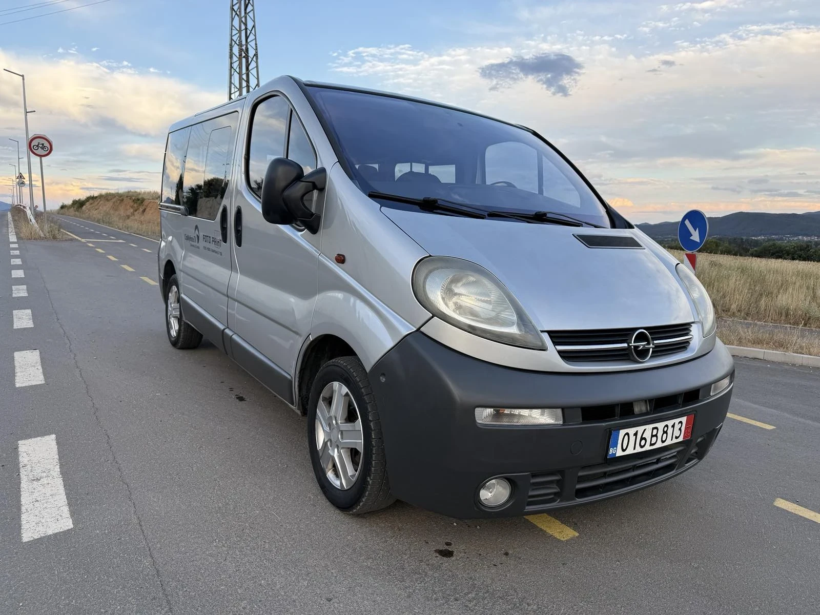 Opel Vivaro 1.9CDTI, снимка 2 - Бусове и автобуси - 55226412