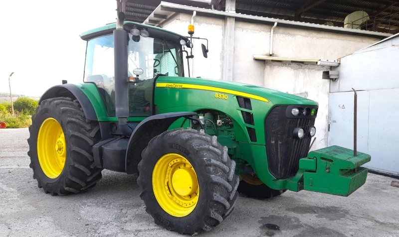 Трактор John Deere 8330, снимка 1 - Селскостопанска техника - 47700128