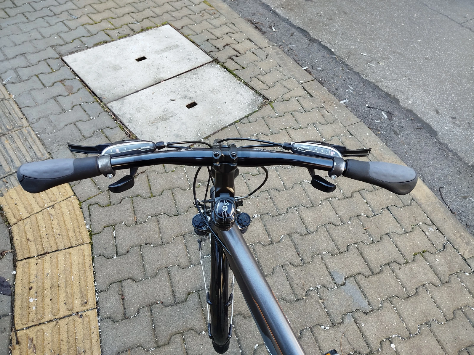 ������� * * ��������� Curtis Travel 28���� ����  �������� | Mobile.bg � ����������� 4